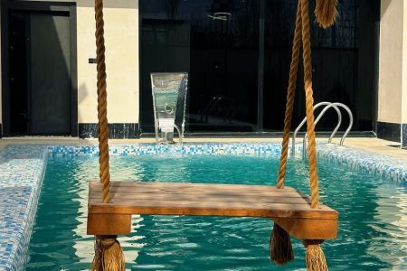 ویلا استخردار در چهارباغ - رامجین