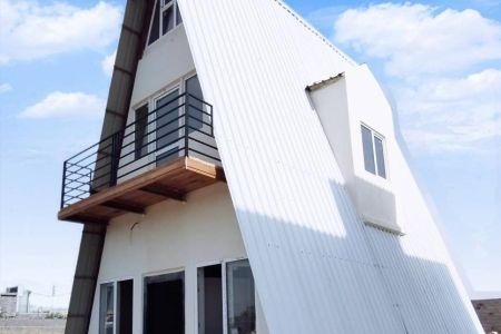 کلبه سوئیسی ساحلی در دلوار - بوجیکدان