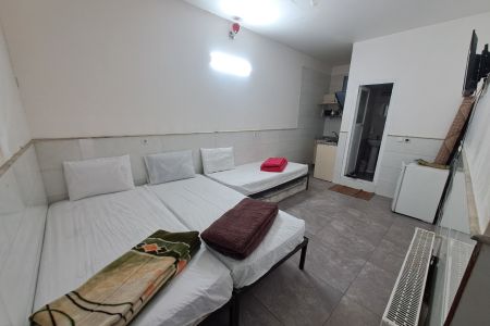 مهمانپذیر نزدیک حرم در قم - زیرهمکف