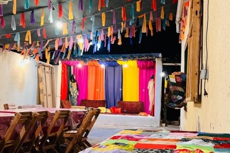 بوم گردی در جزیره هرمز - اتاق ۶ تخته