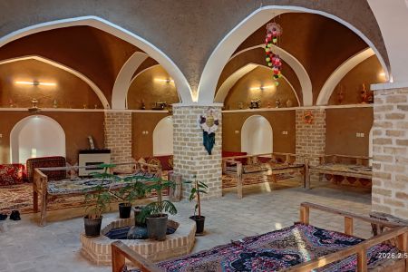 بوم گردی در ابوزیدآباد - شبستان ۳۰ نفره