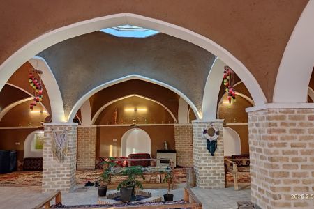 بوم گردی در ابوزیدآباد - شبستان ۳۰ نفره