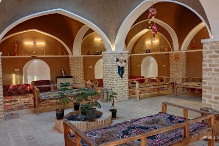 بوم گردی در ابوزیدآباد - شبستان ۳۰ نفره