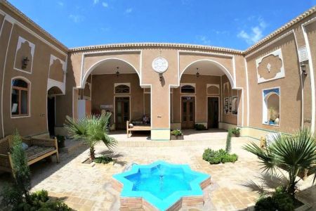 بوم گردی در نزدیکی کویر ورزنه - اتاق ۷