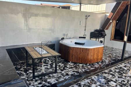 کلبه سوئیسی با جکوزی در بابلکنار - قرآن تالار