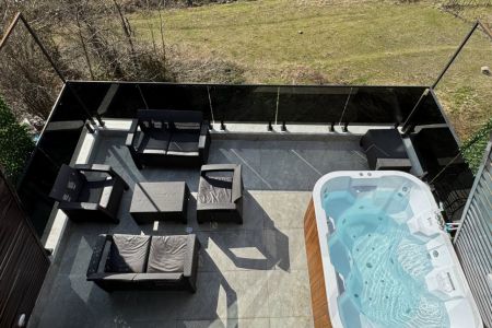 کلبه سوئیسی جکوزی دار در زیرآب - سرخکلا