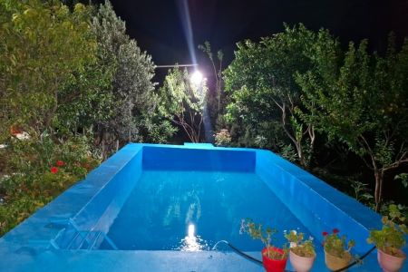 سوئیت حیاط دار در رودبار - کلشتر