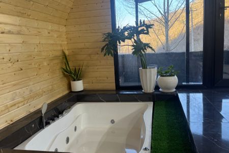 کلبه سوئیسی با وان جکوزی در امام‌‌کلا - تیپ ۲