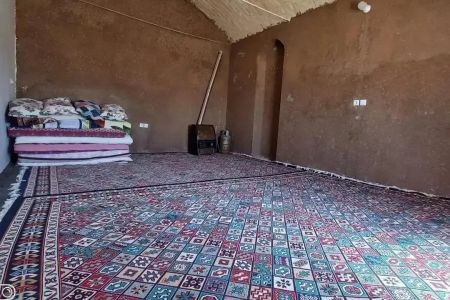 کاروانسرا در کویر مرنجاب - برج