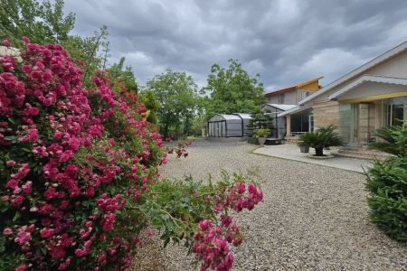 ویلا استخردار در بندرانزلی - نزدیک تالاب