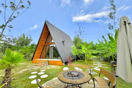 کلبه سوئیسی در نور - حاجی کلا