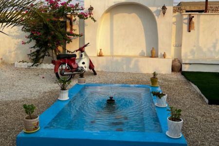 منزل بفناء في عسلويه - بنود