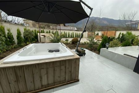 کلبه سوئیسی جکوزی دار در شاندرمن - چاله سرا