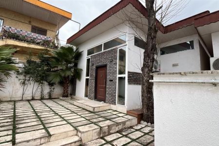 خانه ویلایی در خرم آباد - جاده دوهزار