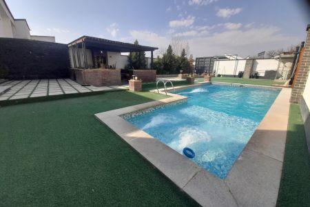 ویلا استخردار در چهارباغ - اغلان تپه