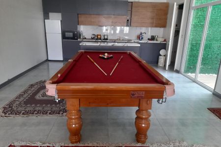 ویلا استخردار در چهارباغ - اغلان تپه