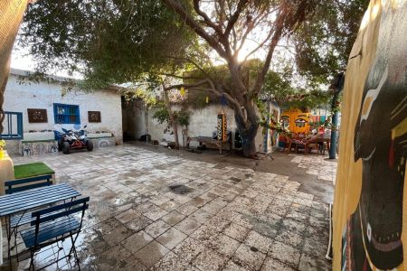 بومگردی در هرمز نزدیک قلعه پرتغالی - اتاق‌آبی