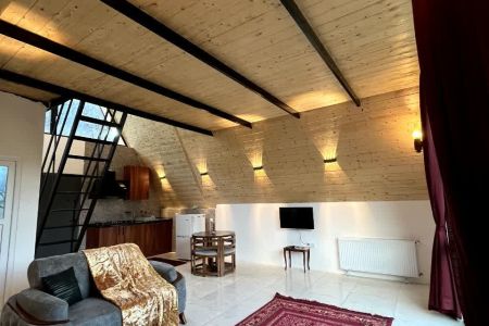 کلبه سوئیسی در رامسر - سنگ پشته