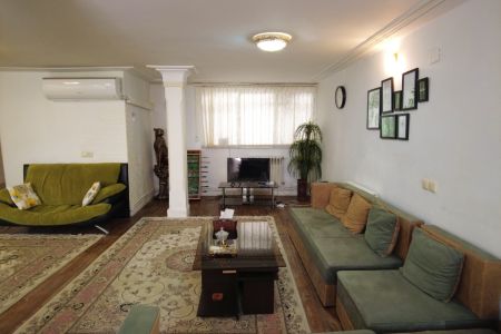 خانه حیاط دار در گلسار رشت - همکف