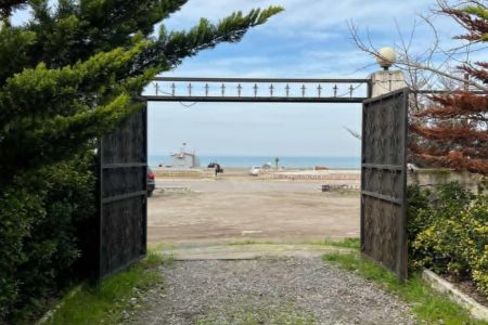 خانه ویلایی ساحلی در فریدون کنار