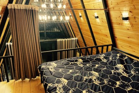 کلبه سوئیسی جکوزی دار در سیاهمرد شاندرمن