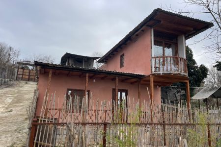 کلبه سنتی در ساری - گردشی