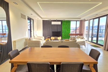 Two-story villa with a pool in Sadra City