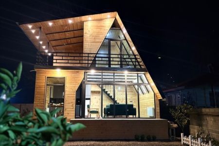 کلبه سوئیسی جکوزی دار در سیاه دوله شاندرمن