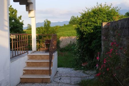 خانه ویلایی بالکن دار در سیاهکل