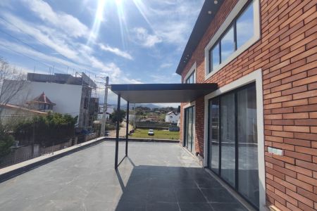 خانه تراس دار در چالوس - مازوپشته