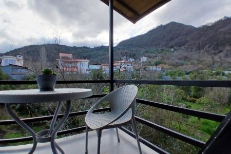 کلبه سوئیسی با وان جکوزی در لپاسرک رامسر