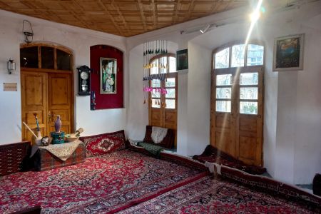 خانه تاریخی قجری نزدیک حرم در مشهد