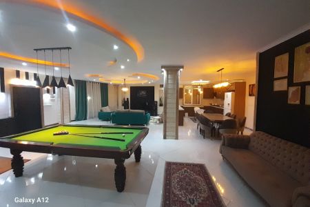 ویلا دوبلکس استخردار در چهارباغ - زعفرانیه