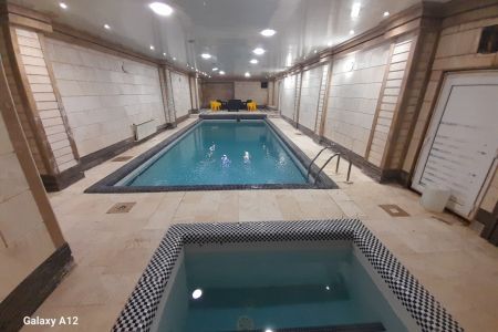 ویلا دوبلکس استخردار در چهارباغ - زعفرانیه