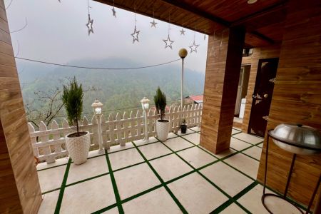 سوئیت با جکوزی رو به جنگل فیروزجاه - همکف