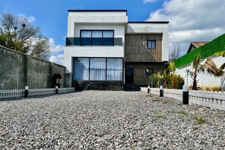 ویلا استخردار در سرخرود - چهارخوابه