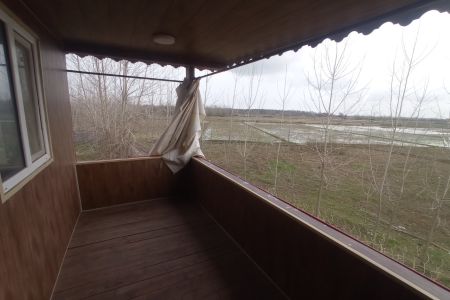 خانه ویلایی با بهارخواب در زیباکنار - پیرعلی ده