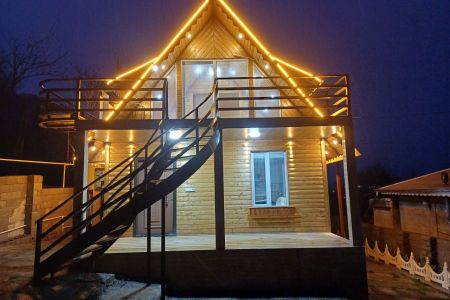کلبه با نمای چوبی در ماسال