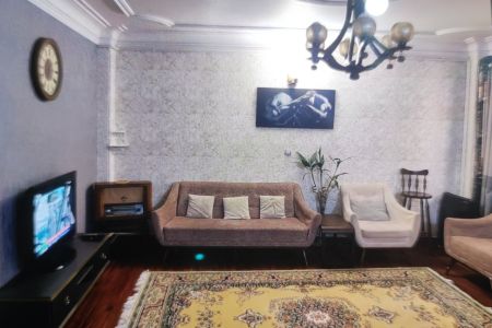 خانه مبله در خیابان دکتر حشمت رشت - ط ۳