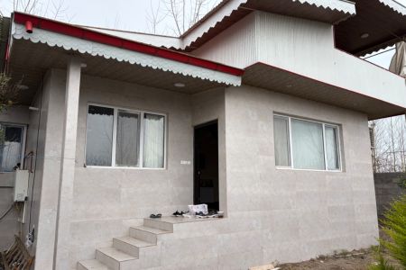 خانه ویلایی با بهارخواب در زیباکنار - پیرعلی ده