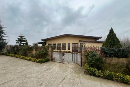 ویلا در بندر انزلی - شانگهای پرده