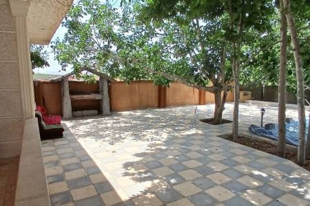 ویلا استخردار در سپیدان - دم قنات