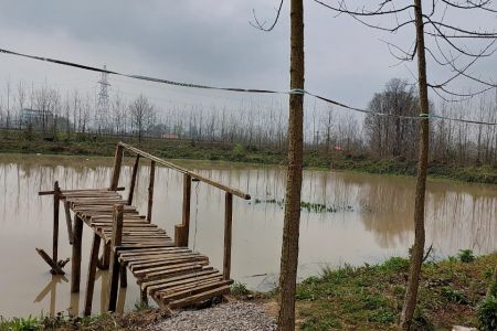 خانه ویلایی با آلاچیق درختی سنگر - کشل ورزل