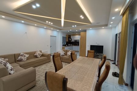 ویلا استخردار در محمود آباد - آزادمون