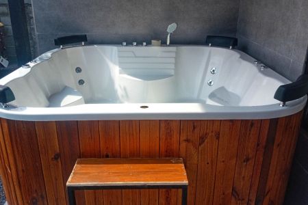 کلبه جکوزی دار در رامسر - طلارسر