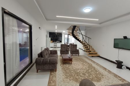 ویلا استخردار در محمودآباد - خط آهی