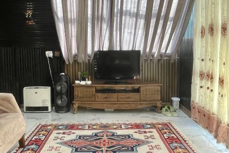 کلبه چوبی استخردار در رستمکلا بهشهر
