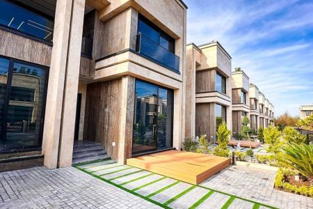 ویلا استخردار در چونچنان - شهرک ساحلی