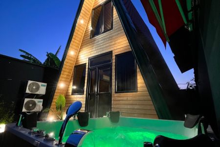 کلبه سوئیسی با جکوزی بندر انزلی - پیل علی باغ