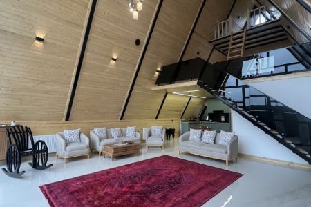 کلبه سوئیسی استخردار در محمود آباد